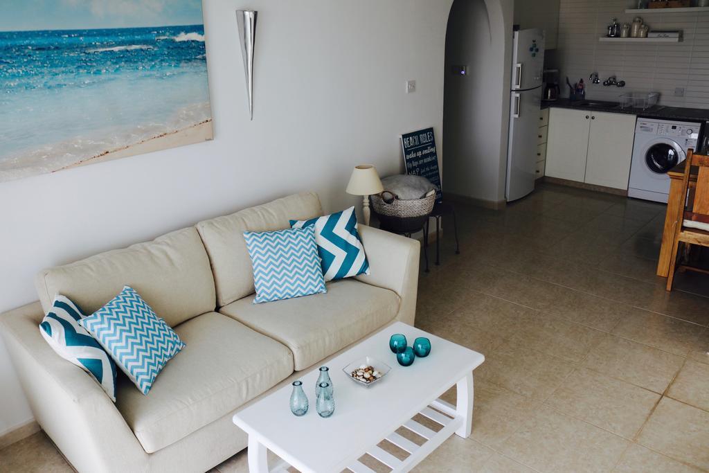 Ikaria Village Sea View Apartment Paphos Ngoại thất bức ảnh
